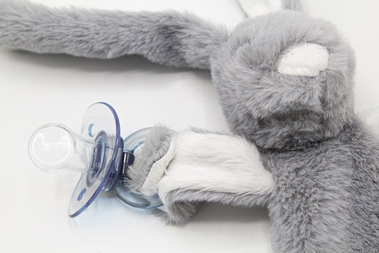 Jucarie atasament bebelusi Iepuras, BabyJem, cu sistem prindere suzeta