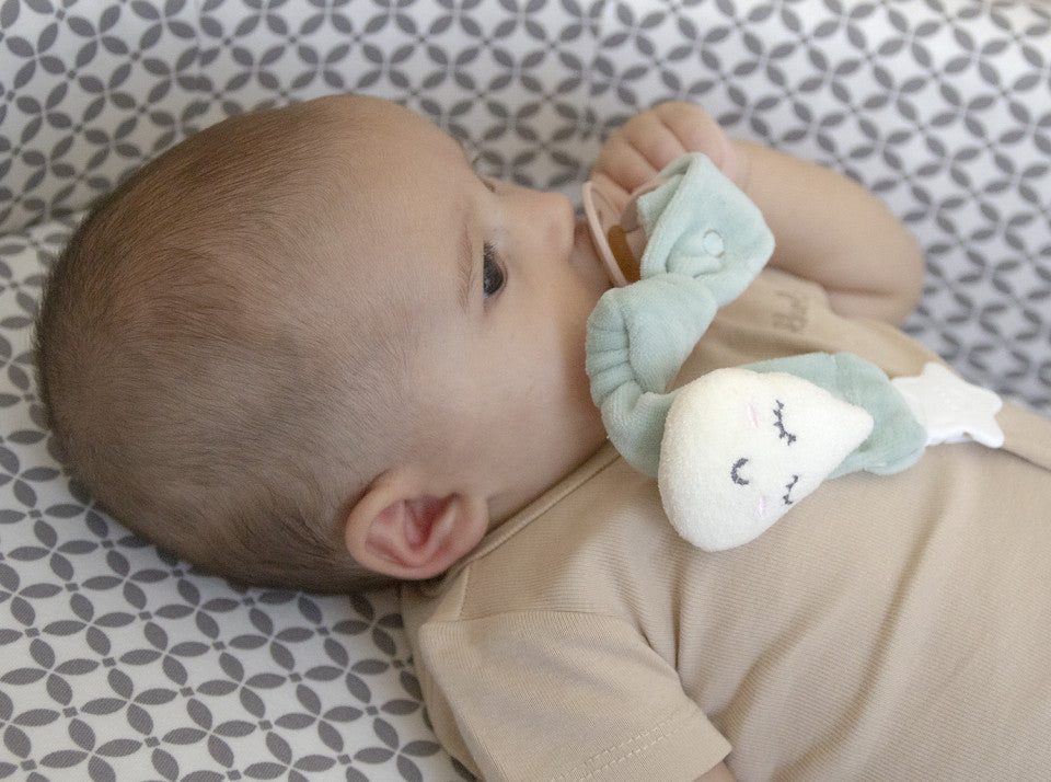 Lant pentru suzeta din muselina cu steluta BabyJem