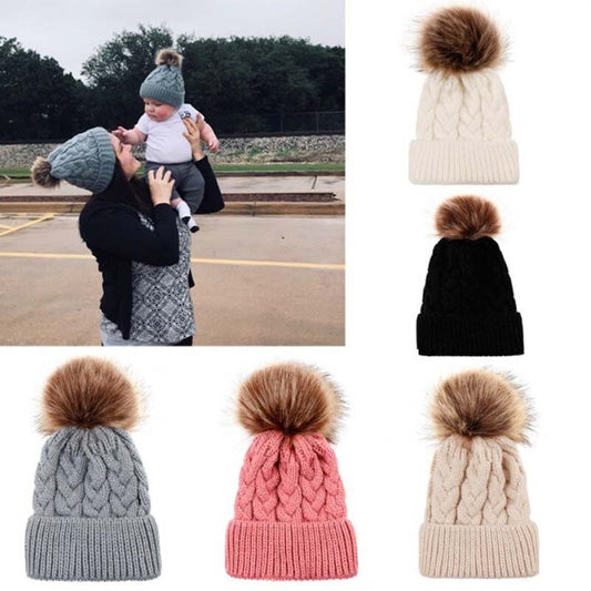 Set caciuli mama copil cu un pampon Drool (Culoare: Rosu) [ps:881c3bba-76ce-4eff-bf09-8722dff2f271]