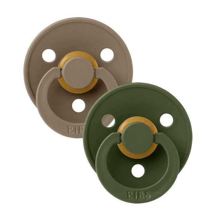 Set 2 Suzete BIBS Colour Latex, Tetina Simetrică, 0 luni - Hunter Green/Dark Oak [ps:25c863de-a88b-4bb1-ac47-6f1a4c4a3025]