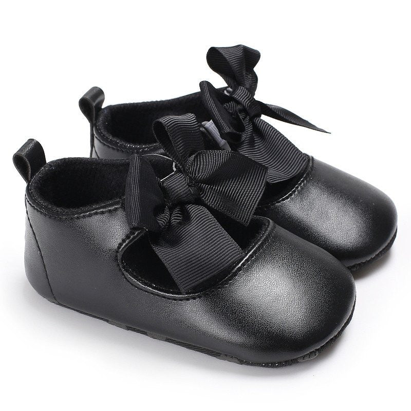Pantofiori cu fundita Drool (Culoare: Negru, Marime: 6-12 Luni) [ps:e633aa3a-735b-4393-9c83-6df6a8e91eea]