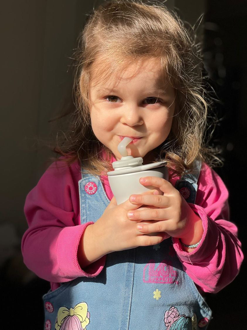 Pahar cu capac si pai antrenament bebelusi Miniware 1-2-3 Sip!, 100% din materiale naturale biodegradabile, Grey