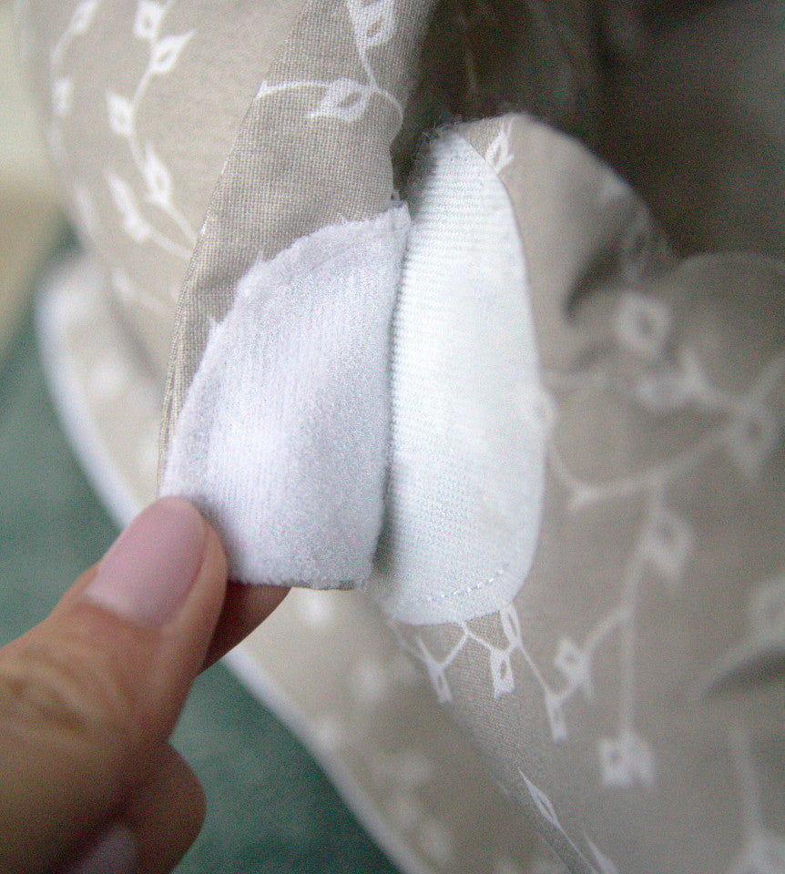 Salteluta BabyNest cu bara jucarii Between parents