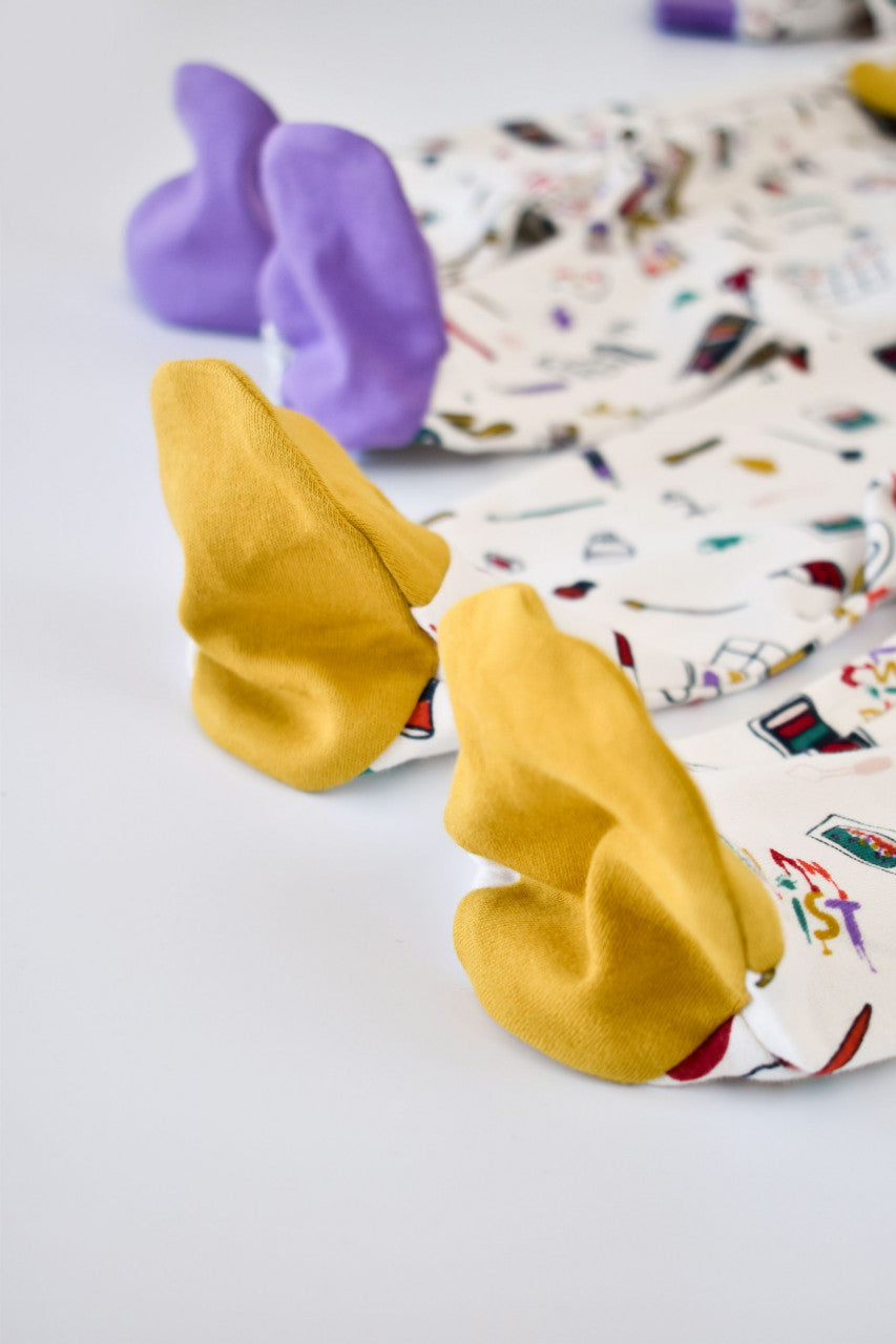 Set 2 salopetele cu maneca lunga si pantaloni lungi cu botosei - 100%bumbac organic -  cu buline, BabyCosy