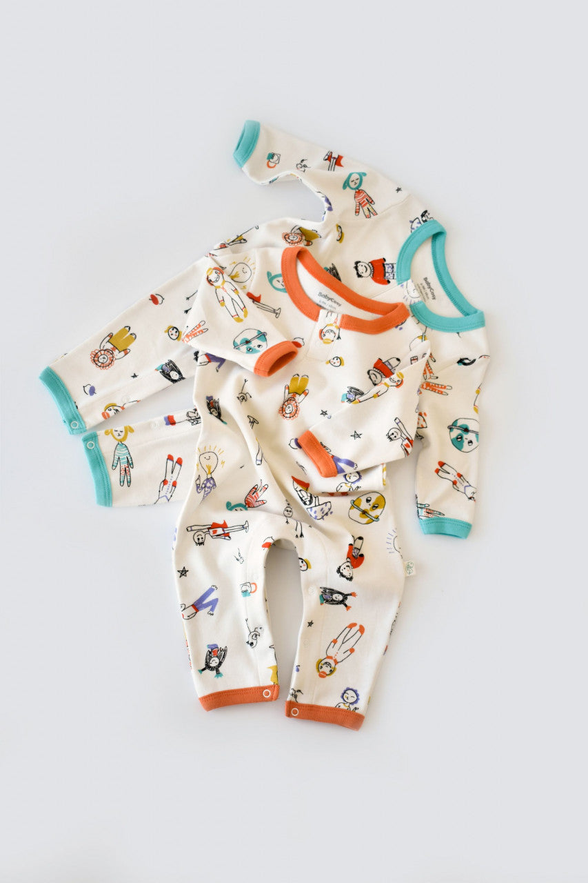 Set 2 salopetele cu maneca lunga si pantaloni lungi cu botosei - 100%bumbac organic -  cu buline, BabyCosy