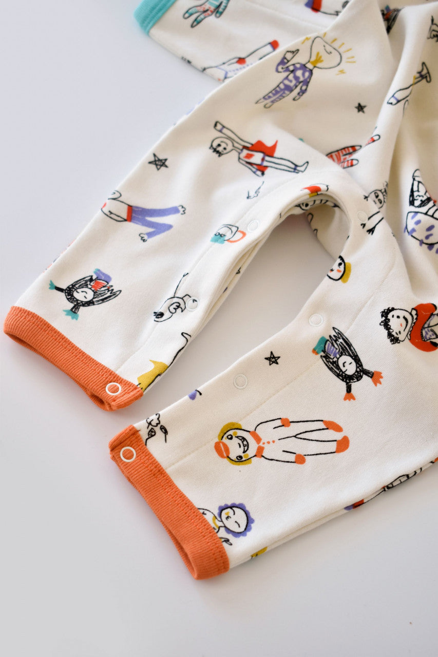 Set 2 salopetele cu maneca lunga si pantaloni lungi cu botosei - 100%bumbac organic -  cu buline, BabyCosy