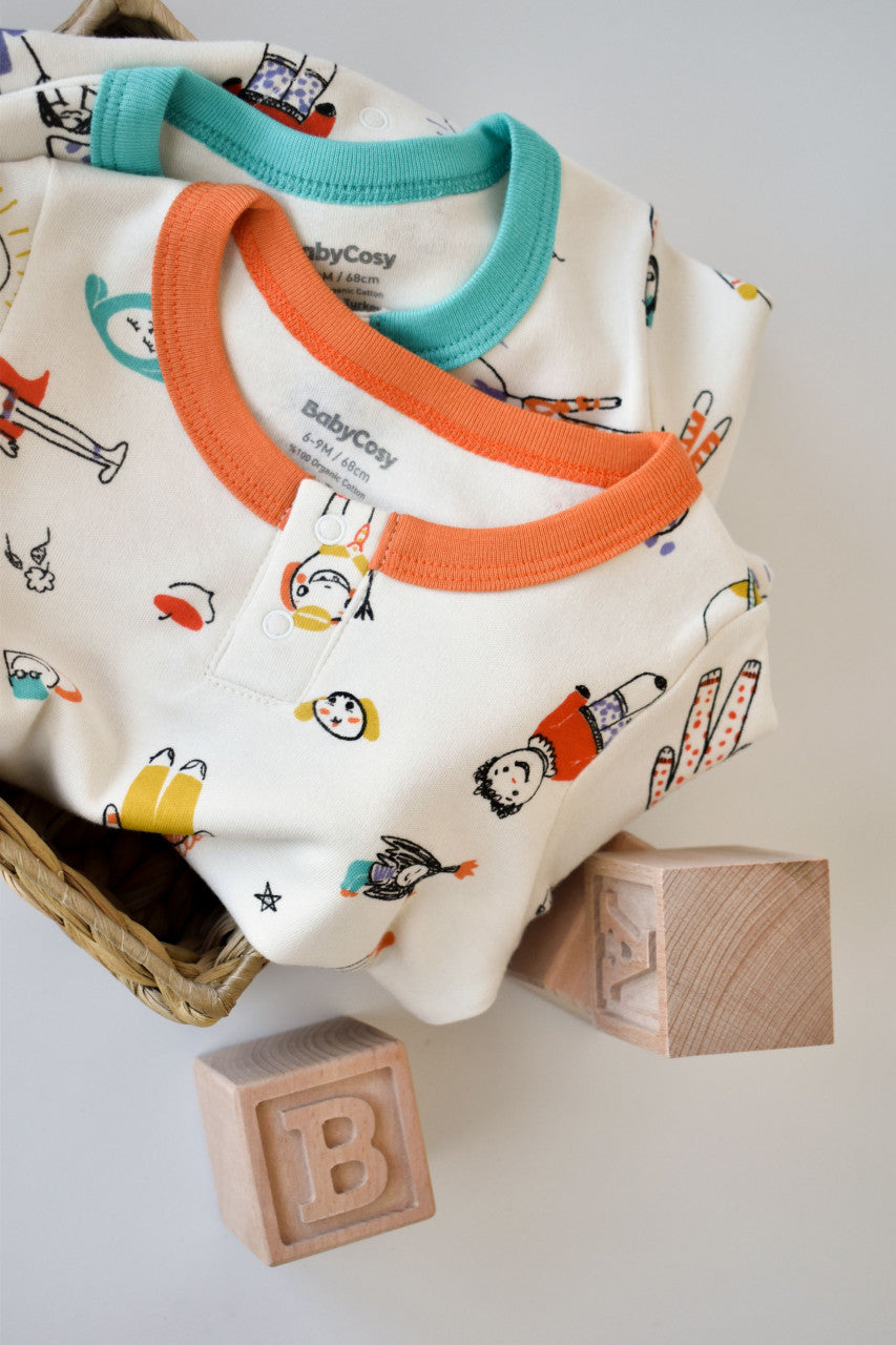 Set 2 salopetele cu maneca lunga si pantaloni lungi cu botosei - 100%bumbac organic -  cu buline, BabyCosy