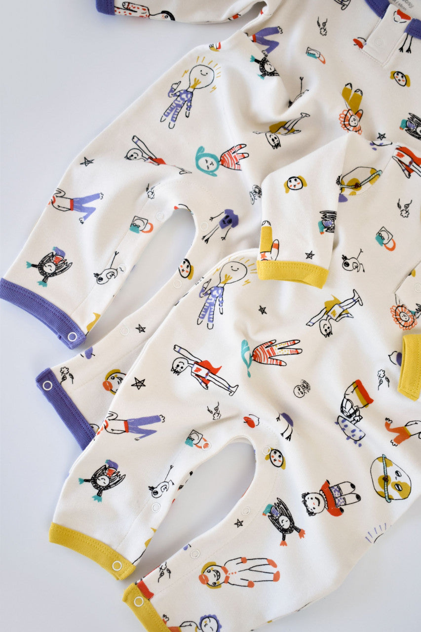 Set 2 salopetele cu maneca lunga si pantaloni lungi cu botosei - 100%bumbac organic -  cu buline, BabyCosy