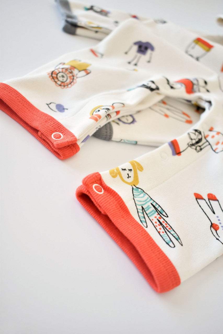 Set 2 salopetele cu maneca lunga si pantaloni lungi cu botosei - 100%bumbac organic -  cu buline, BabyCosy