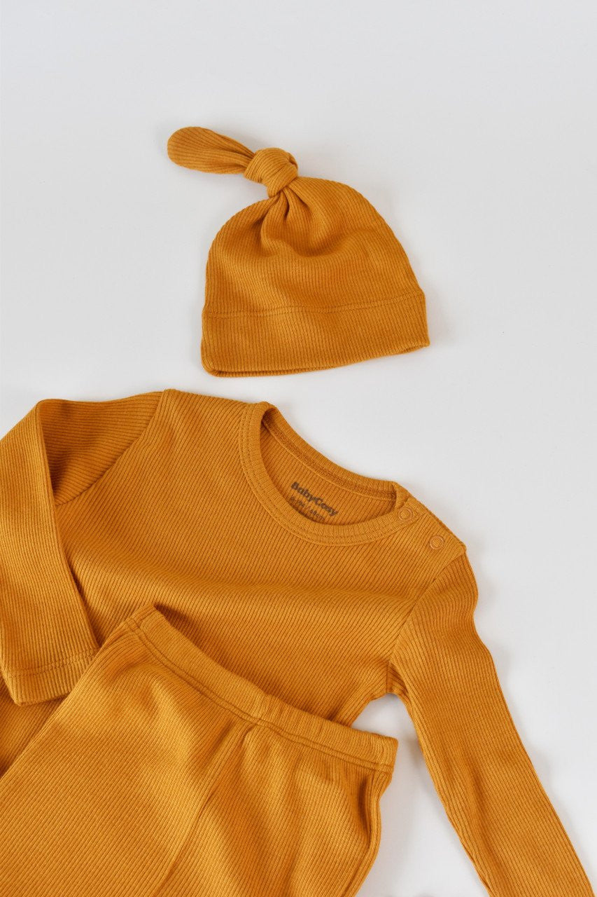 Set 3 piese: bluzita cu maneca lunga, pantaloni lungi si caciulita din bumbac organic si modal - , BabyCosy