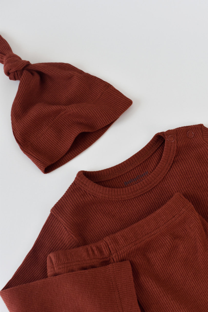 Set 3 piese: bluzita cu maneca lunga, pantaloni lungi si caciulita din bumbac organic si modal - , BabyCosy