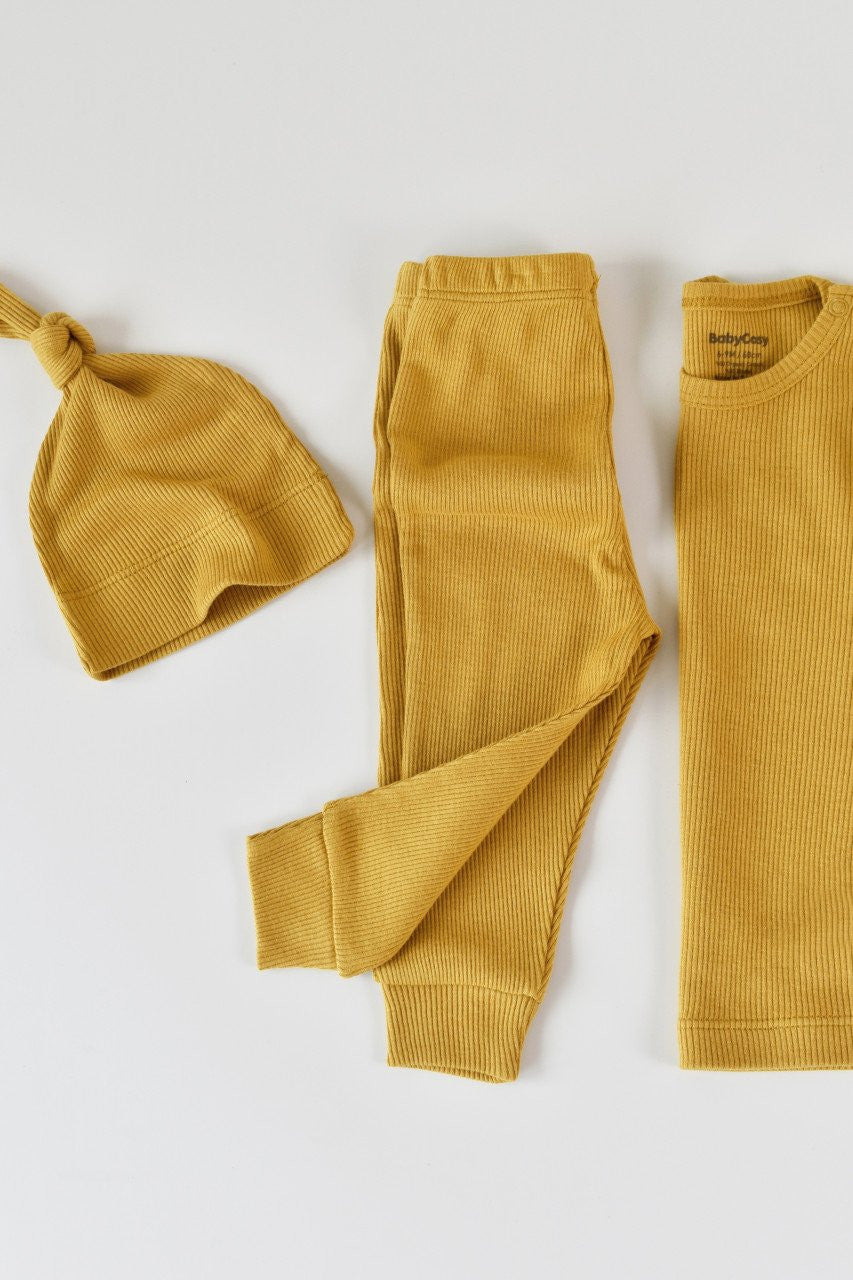 Set 3 piese: bluzita cu maneca lunga, pantaloni lungi si caciulita din bumbac organic si modal - , BabyCosy