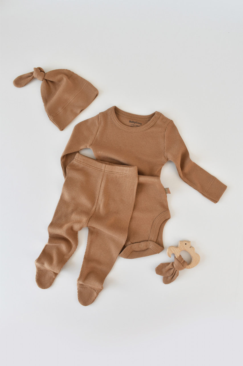 Set 3 piese: body cu maneca lunga, pantaloni lungi si caciulita din bumbac organic si modal - , BabyCosy