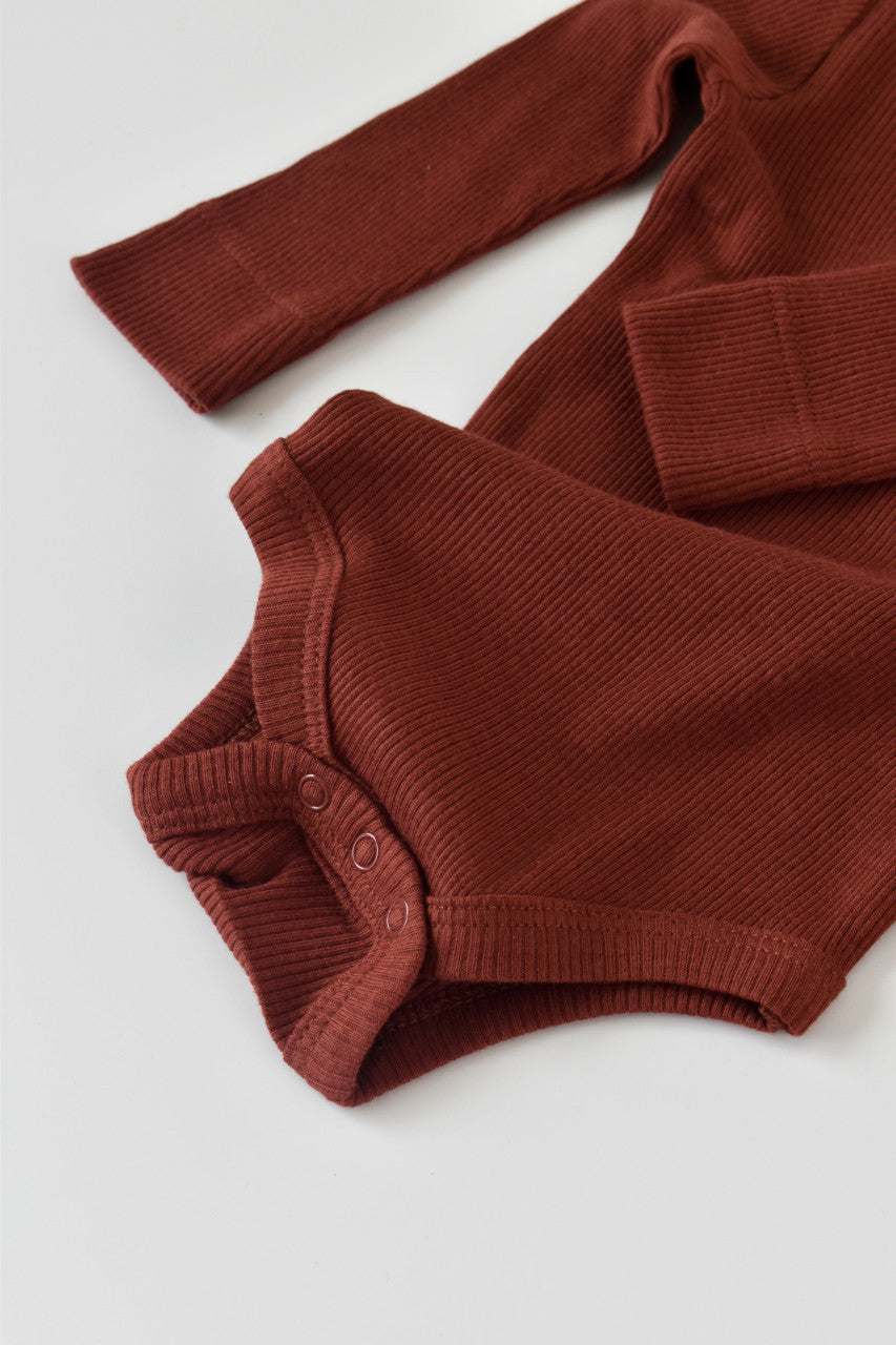 Set 3 piese: body cu maneca lunga, pantaloni lungi si caciulita din bumbac organic si modal - , BabyCosy