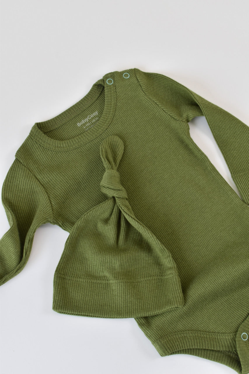 Set 3 piese: body cu maneca lunga, pantaloni lungi si caciulita din bumbac organic si modal - , BabyCosy