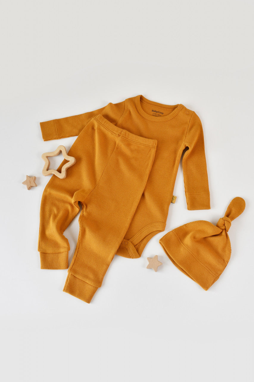 Set 3 piese: body cu maneca lunga, pantaloni lungi si caciulita din bumbac organic si modal - , BabyCosy