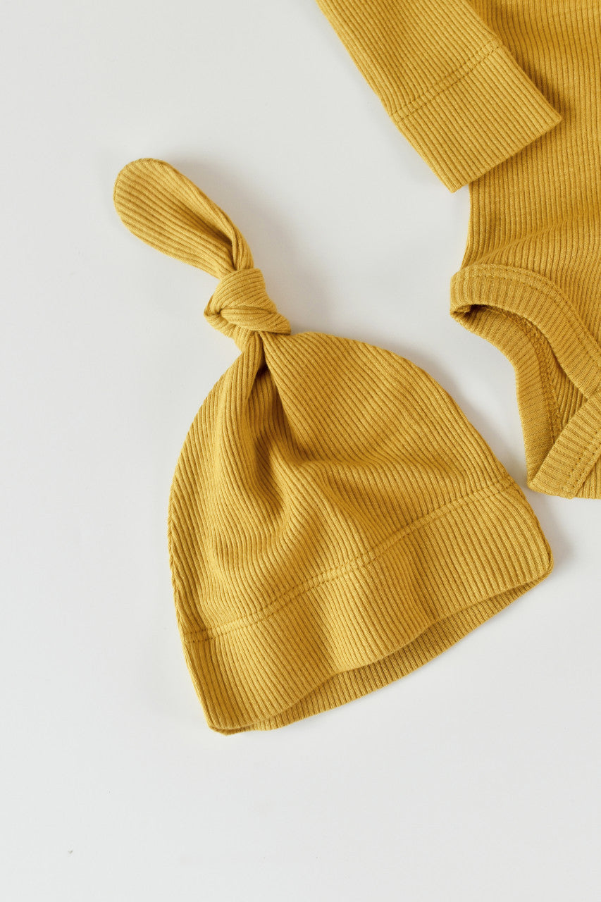 Set 3 piese: body cu maneca lunga, pantaloni lungi si caciulita din bumbac organic si modal - , BabyCosy