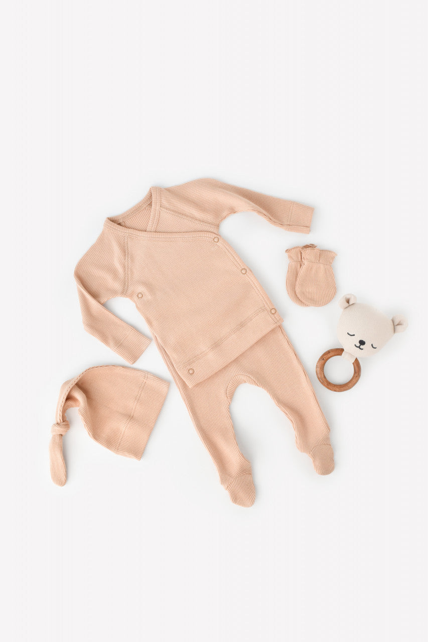 Set 4 piese: bluza, pantaloni, caciulita si manusi din bumbac organic si modal - , BabyCosy