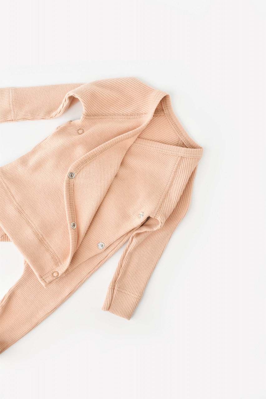 Set 4 piese: bluza, pantaloni, caciulita si manusi din bumbac organic si modal - , BabyCosy