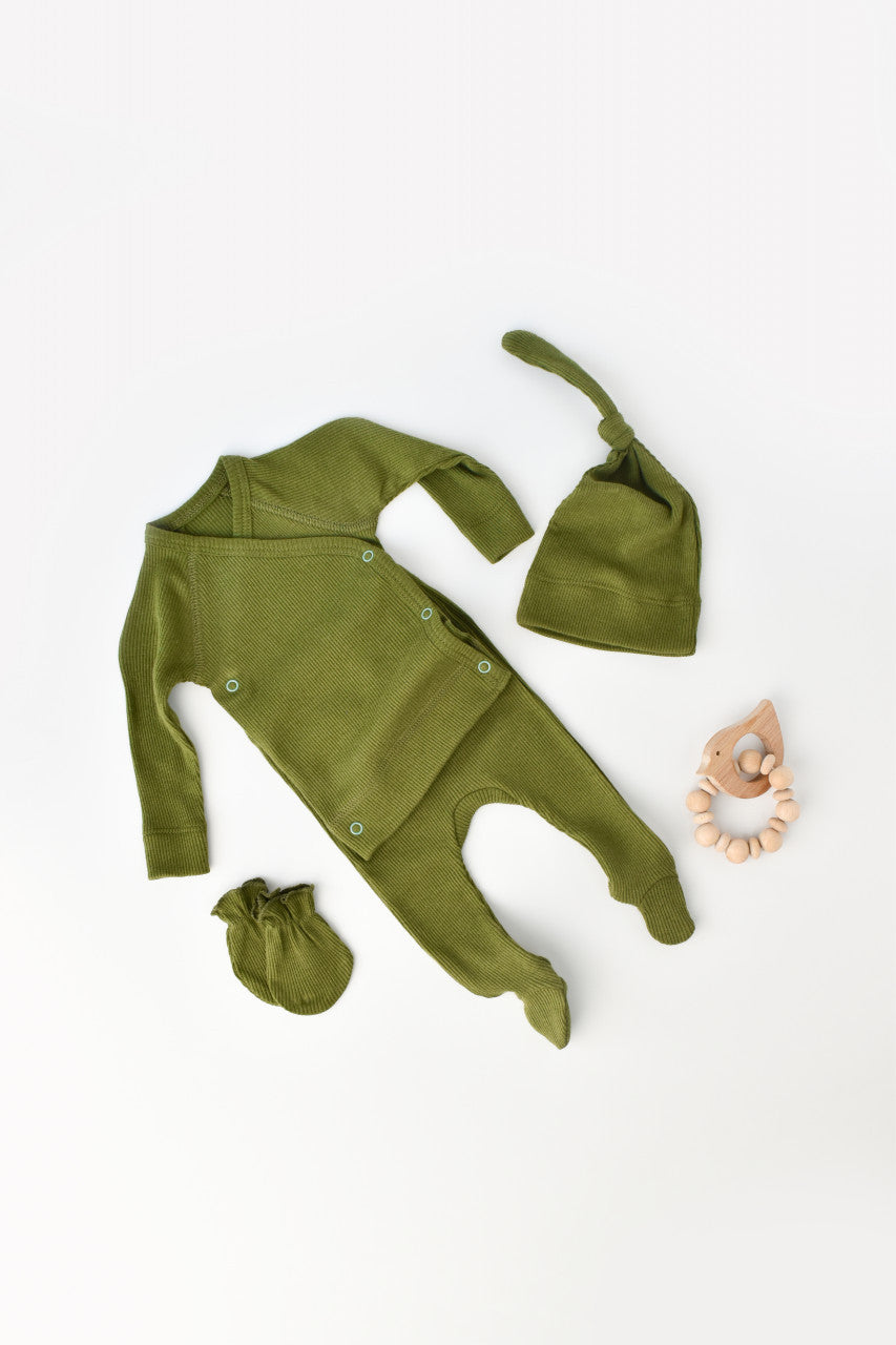 Set 4 piese: bluza, pantaloni, caciulita si manusi din bumbac organic si modal - , BabyCosy