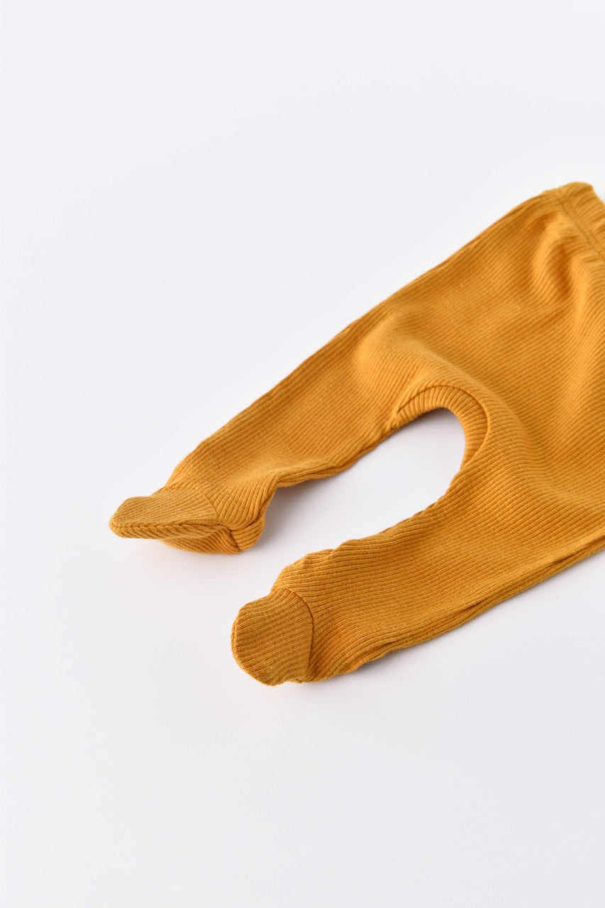 Set 4 piese: bluza, pantaloni, caciulita si manusi din bumbac organic si modal - , BabyCosy