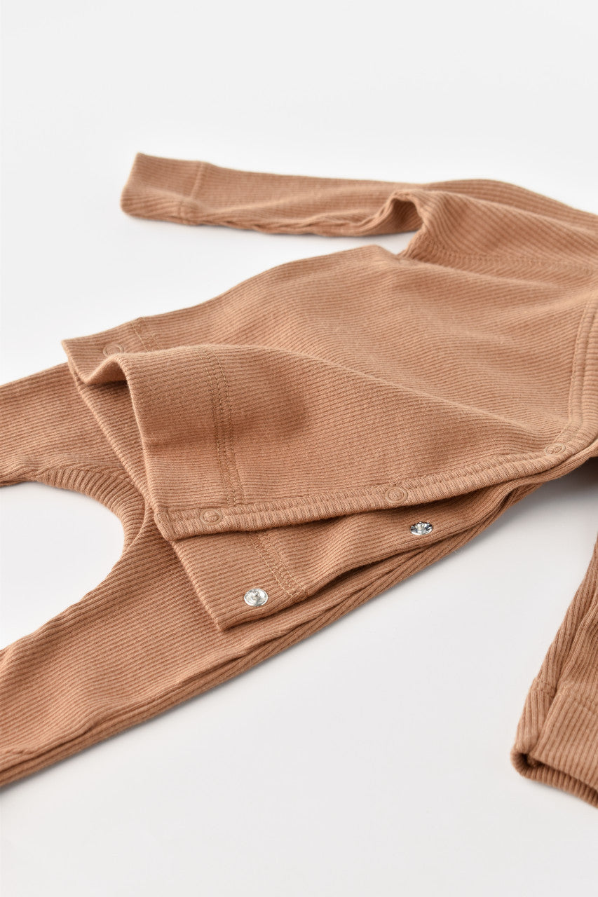 Set 4 piese: bluza, pantaloni, caciulita si manusi din bumbac organic si modal - , BabyCosy