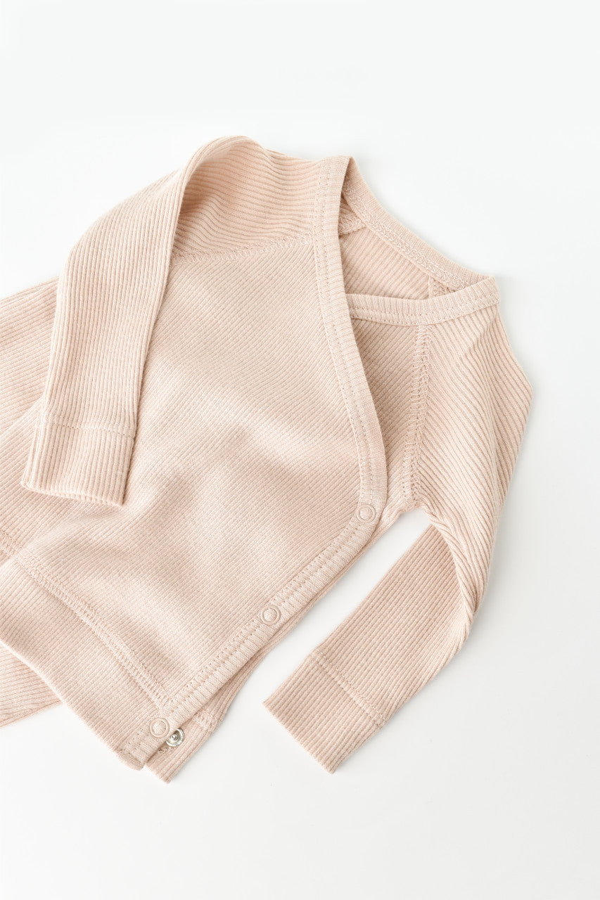 Set 4 piese: bluza, pantaloni, caciulita si manusi din bumbac organic si modal - , BabyCosy