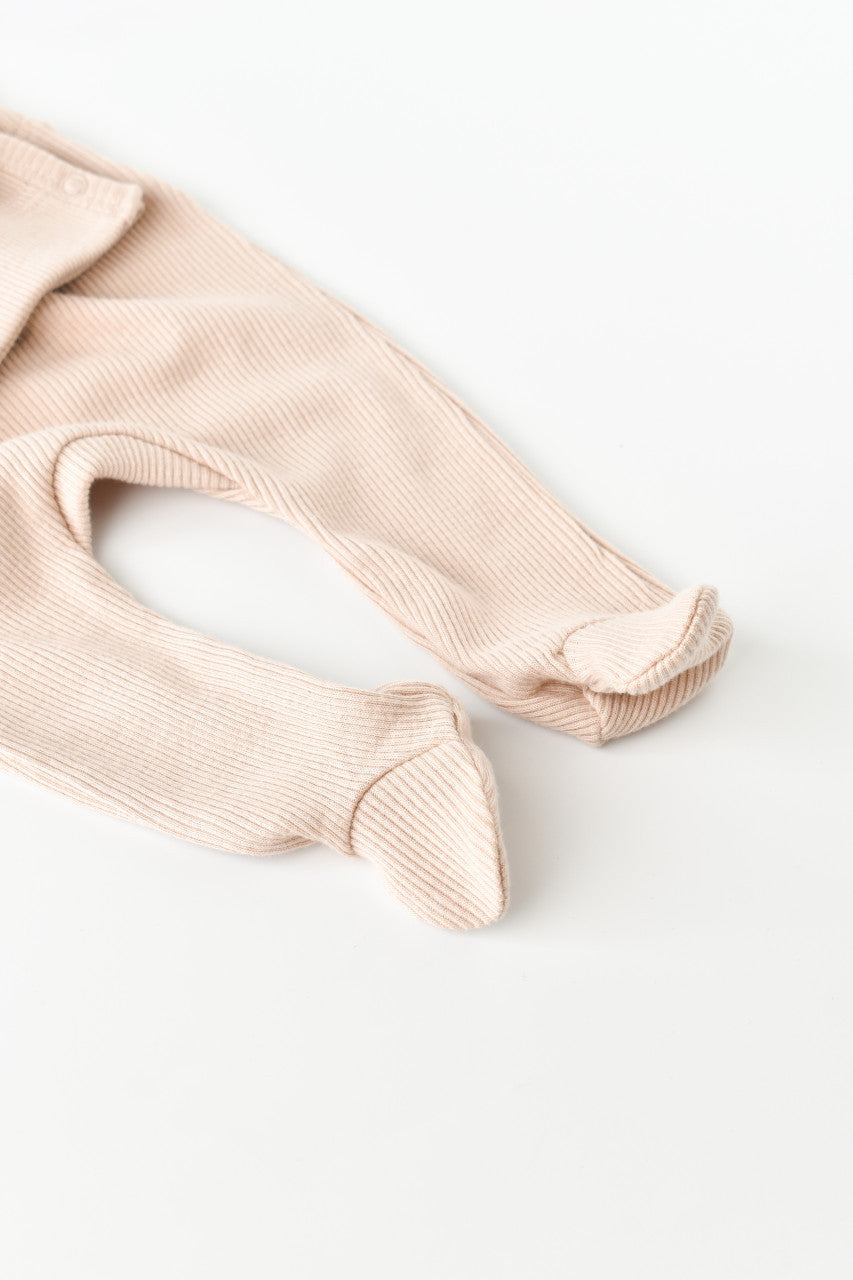 Set 4 piese: bluza, pantaloni, caciulita si manusi din bumbac organic si modal - , BabyCosy