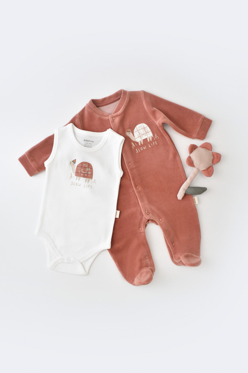 Set Broscuta cu salopeta si body din 80%bumbac organic si 20% poliester - , BabyCosy