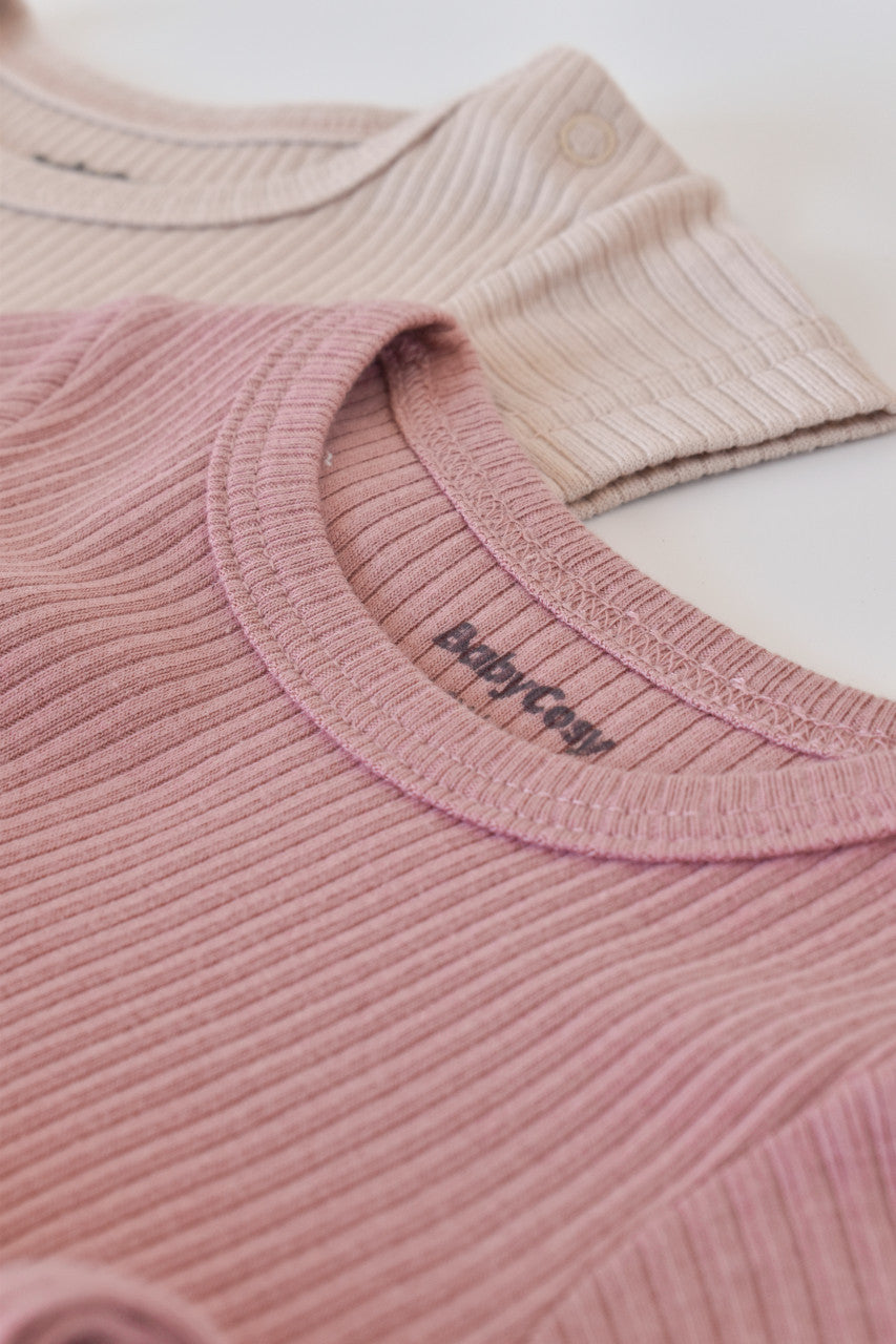 Set de 2 salopetele cu maneca scurta din bumbac organic si modal - Caramiziu/ Sofran BabyCosy