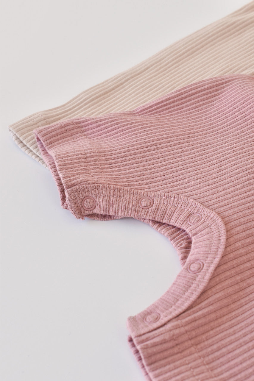 Set de 2 salopetele cu maneca scurta din bumbac organic si modal - Caramiziu/ Sofran BabyCosy